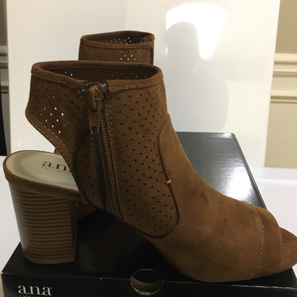 a.n.a Tasha women’s zip peep toe block heels booti - Picture 10 of 13